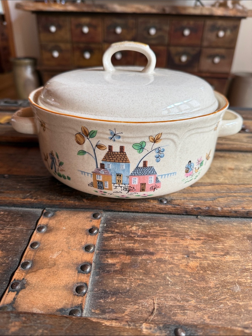 International Heartland 1.5 Qt Casserole Dish with Lid